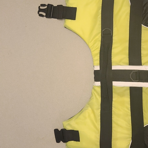 LG Dog Life Jacket - Picture 3 of 4